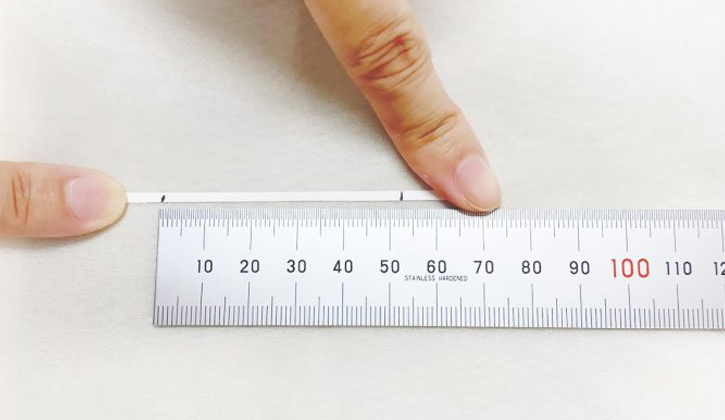 お子さまの指のサイズの測り方