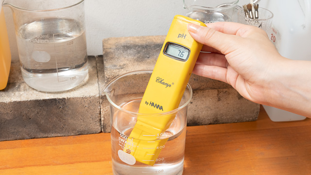 製造過程で発生する各洗浄液など 排水液はすべて中和。 環境に配慮し、適切なpH値を維持