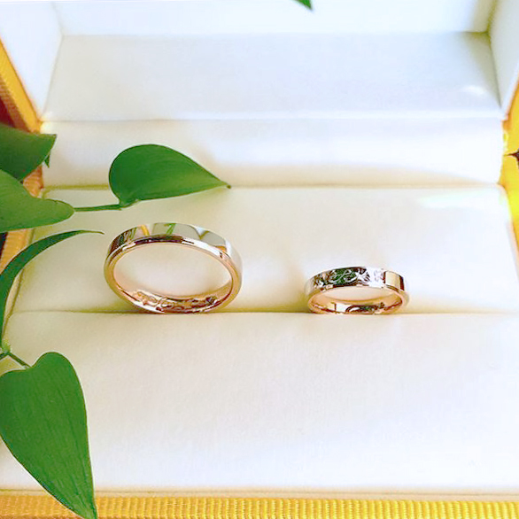 シンプルな結婚指輪に彫り模様のアレンジ・おもろまち店
