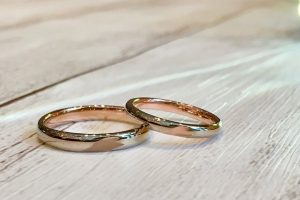 桜をデザインした結婚指輪