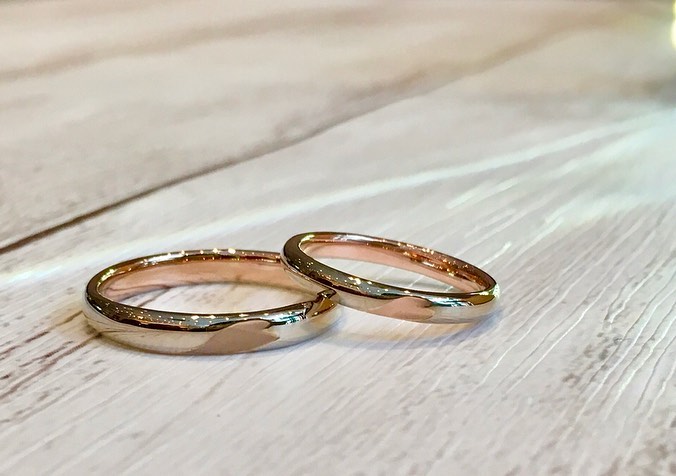 桜をデザインした結婚指輪